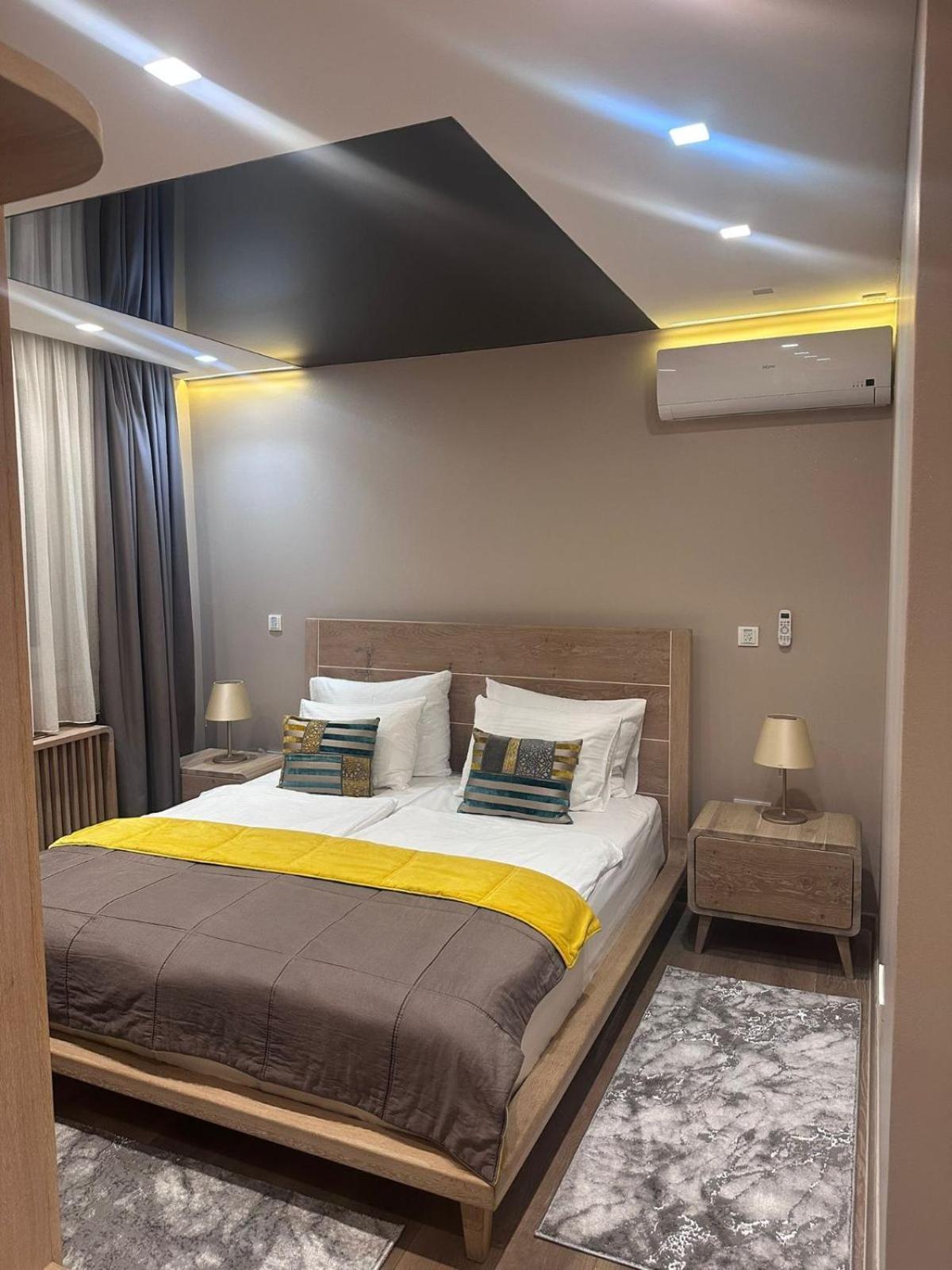 City Center Apartment Sarajevo Accross Bbi Shopping Mall ภายนอก รูปภาพ